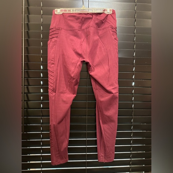 EUC Member's Mark Cinnamon Cherry Leggings - Picture 2 of 3